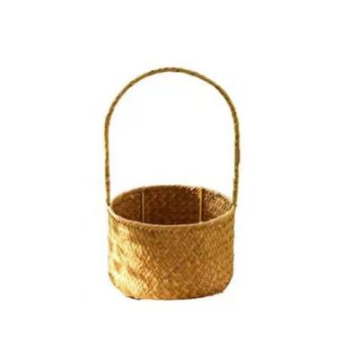 China Natural Hand Held Flower Basket & Rattan Straw Bamboo Plant Handwoven Basket for sale