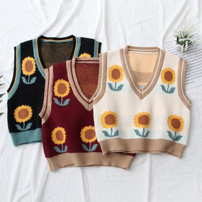 China Wholesale winter anti-pilling costumized flower jacquard embroidered cable knit weater vest for sale