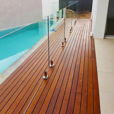 China Modern 304 316 Stainless Steel Floor Glass Balcony Deck Standing Stairs Fencing Glass Railings Swimming Pool Fence for sale