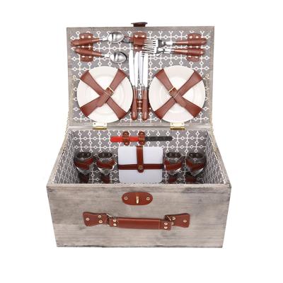 China YRMT China Hot Selling 2 Person Picnic Basket Wooden Food Picnic Baskets With Handles for sale