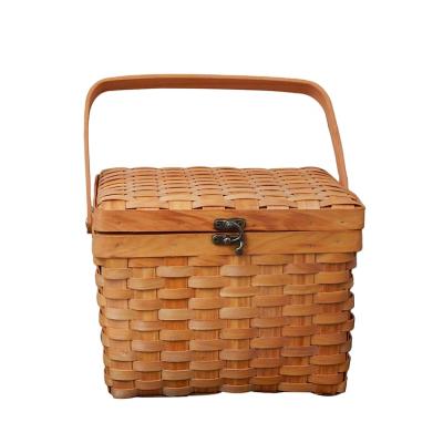 China Sustainable Handmade Square Woven Storage Basket Bamboo PICNIC Basket Bamboo Basket With Cover With Lid for sale