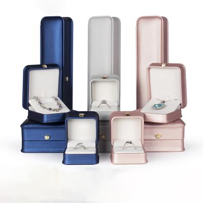 China Luxury Packaging Ring Earring Bracelet Necklace Jewelry Boxes High Quality PU Gold Crown Jewelry Box Custom Made Leather Leather for sale