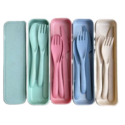 China Sustainable Portable Biodegradable Reusable 3pcs Spoon Fork Eco Friendly Wheat Straws Cutlery Set With Box for sale