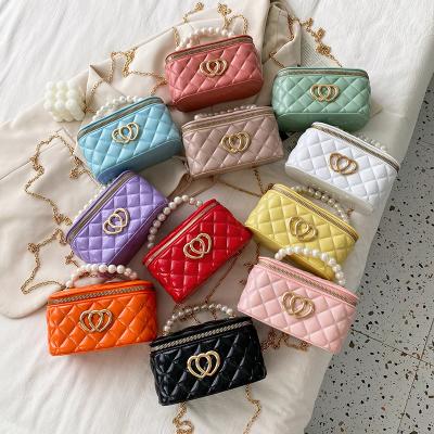 China PU Candy Color Cross 2021 - Mini Cute Jelly Handbag New Arrival CIA Gold Pearl Diamond Lattice Bags One Shoulder Chain Body Bag for sale