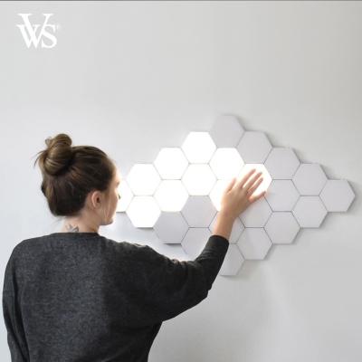 China Modern Energy Saving Iron White Plastic Working Minimalist Indoor Hexagonal Wall Led Lamp for sale