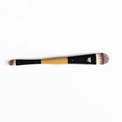 China Hot Selling Flat Brush End Concealer Double Ended Concealer Liquid Foundation Makeup Brush Natural Wood Color for sale