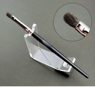 China Pro Flat Brush Mini Eye Shader Brush Precise Eye Shader Makeup Brush with Natural Goat Hair for sale