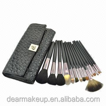 China Angular Blush 15 Pieces New Arrival Professional Hot Selling Makeup Set Brushes With Crocodile Pattern PU Bag for sale