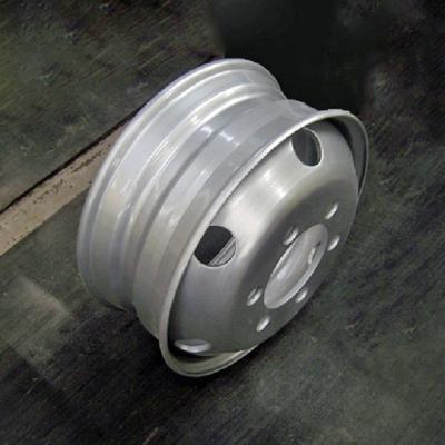 China Steel Rim For 17.5*6.75 Truck Steel Tubeless Wheel With Good Quality for sale