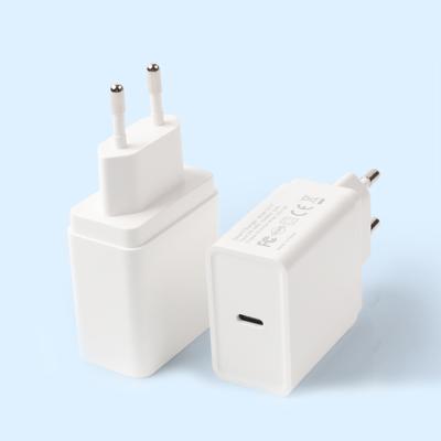 China Fast Charging 18W 18W 2 Ports Fast Phone Charger Wall Travel QC 3.0 USB Charger for sale