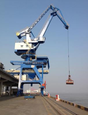 China Lucheng Industrial Air / Remote Operated Shipyard Portal Crane 50m Lifting for sale