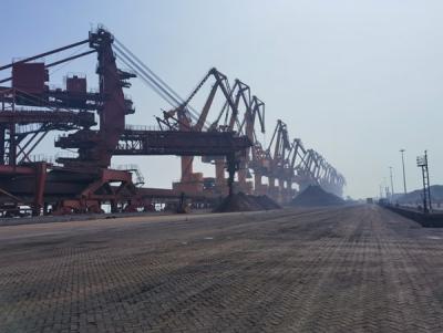 China Ship Unloader Is A Machine Head Made Of Continuous Conveying Machinery That Can Lift Bulk Materials for sale