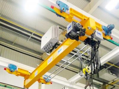 China Customizable Overhead Gantry Crane 5 Ton With Electric Operation for sale