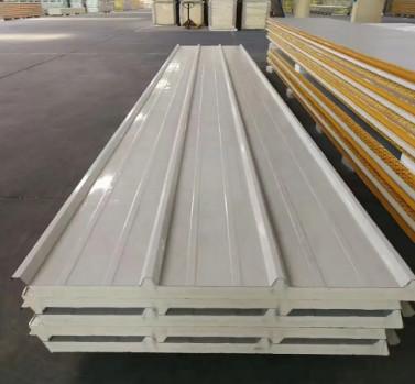 China Building Materials Lightweight Thermal Insulation Corrugated Board Design Roof PU Sandwich Panel for sale