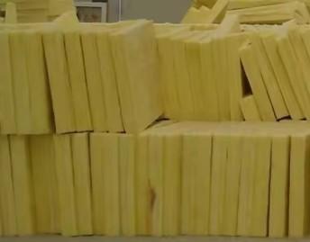 China Retardant Fiberglass Insulation Glasswool Board 50mm Fireproof For Construction for sale