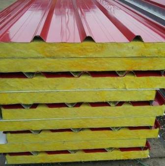 China Waterproof Fireproof Glass Wool Roof Sandwich Panel For Insulated Building for sale