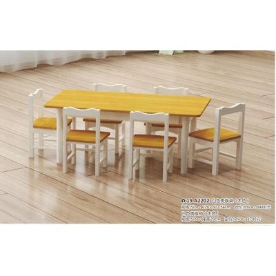 China EUROPEAN Custody Kindergarten Kindergarten Furniture Montessori Classroom Tables Chairs Set for sale