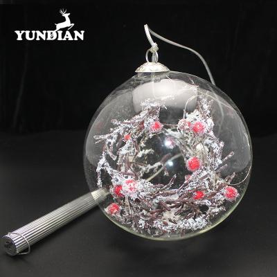 China Christmas Festival Home Decoration Led Light 12cm Tall Clear Glass Baubles Christmas Baubles Ornaments With Red Fruits for sale