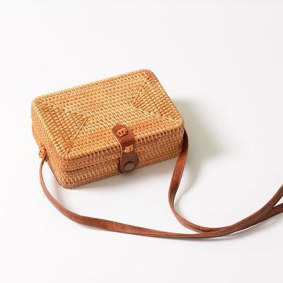 China Factory High Quality Women Beach Handmade Woven Square Shoulder Bag Natural Straw Rattan Handbag for sale