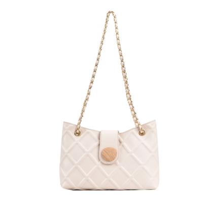 China All-match Guangzhou Factory PU Leather Diamond Lattice Shoulder Bag Chain Crossbody Shopping Saddle Bag for sale