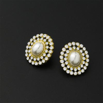 China TRENDY Geometric Pearl Earrings Shape Jewelry Stud Earings For Women Statement for sale