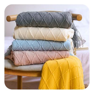 China Anti-static Custom Chunky Throw Anti-pilling Knit Autumn Winter Warm Heavy Blanket For Couch Sofa Double Bed for sale