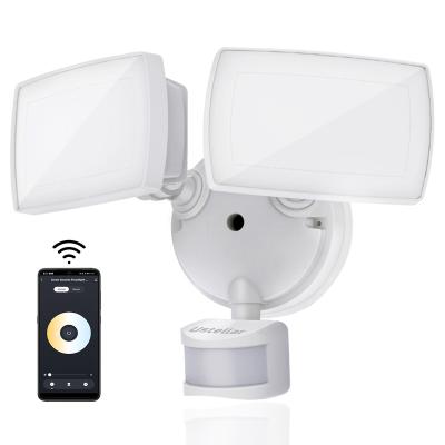 China Smart 35W LED IP65 Security Wifi Outdoor Smart 2 Adjustable White Head Motion Sensor Spot Flood Light For Home Backyard for sale