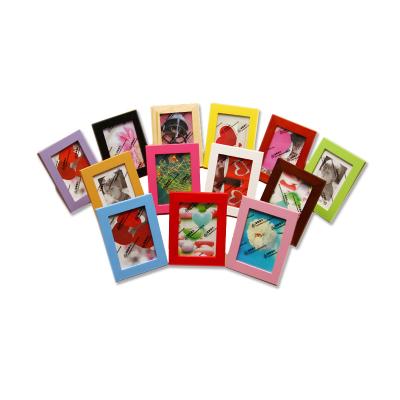 China Fashion Various Good Quality Colorful Wooden Picture Photo Frame Stand Promotional Size for sale