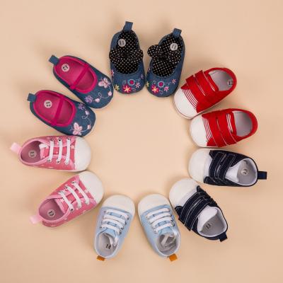 China Wholesale Cheap Multi Flat Designs Canvas Baby Boy Walking Shoes Newborn Baby Shoes With Socks for sale