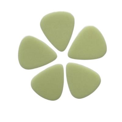 China Custom Brand GUITAR Logo Printing Noctilucent Guitar Pick Different Sizes for sale