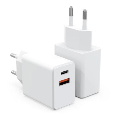 China Mobile Phone Fast Charger Wholesale PD 20W Fast Charging Mobile Phone Data Cable Adapter USB Type C Wall Power Charger For iPhone for sale