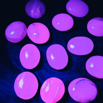 China High Quality Calcite Crystal Palm Stone For Decoration China Energy Treasure Reiki Healing Heart Mangano for sale