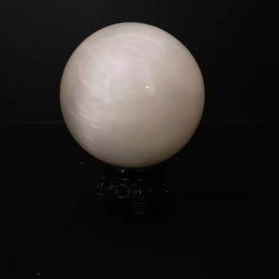 China Hot Selling China Selenite Natural White Gypsum Crystal Ball Magic Crystal Ball For Decoration for sale