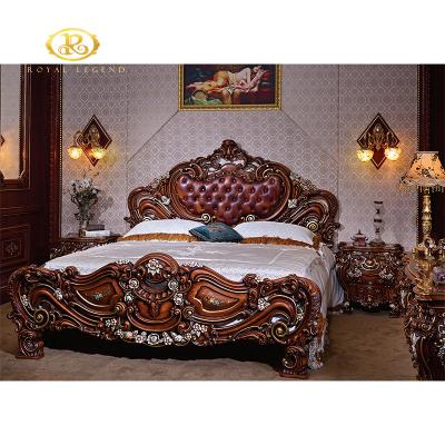 China Gold Carved Large Antique French Style Luxury Bed Furniture Bedroom Bed Set for sale