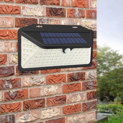 China Outdoor Smart Waterproof Motion Sensor Solar Gate Light Garden Rechargeable Battery Ip65 Outdoor Wall Lights Outdoor Wall Mounted for sale