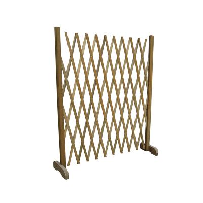 China Easily Assembled Fir Wood Expanding Fence for sale