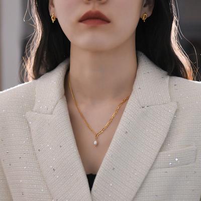 China Custom Women's Fashion Elegant Delicate Fashionable Gold Plated Brass Necklace Durable for sale