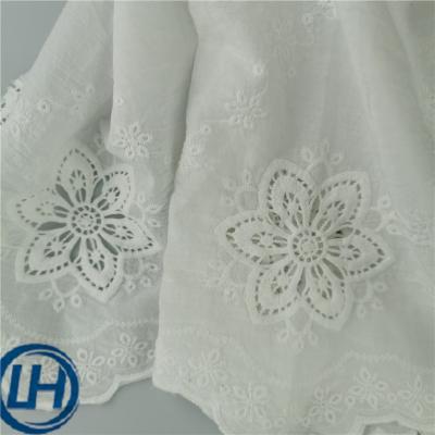 China Hot sale breathable excellent quality cotton embroidery eyelet eyelet eyelet frence lace edged decoration cotton embroidery fabric for sale