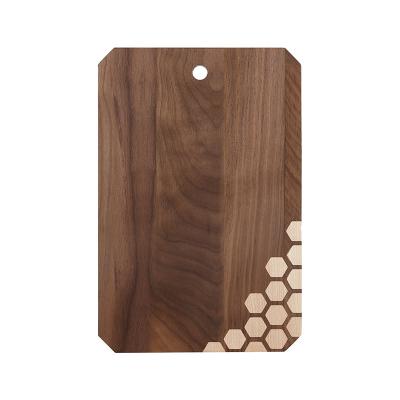 China Sustainable Hard Black Walnut Maple Food Cutting Board Multi Functional Kitchen for sale