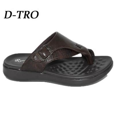 China Lightweight Direct Sales You Can Use In The Bedroom Or Cozy Outdoor For Boy Slippers for sale