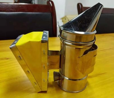 China Beekeeping Beekeeping Equipment Bee Smoker Stainless Steel Bee Smoker for sale