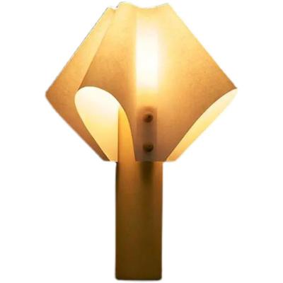 China Personality Metal Desk Lamp Modern Light Luxury Creative Bedroom, Study, Living Room Lamps for sale