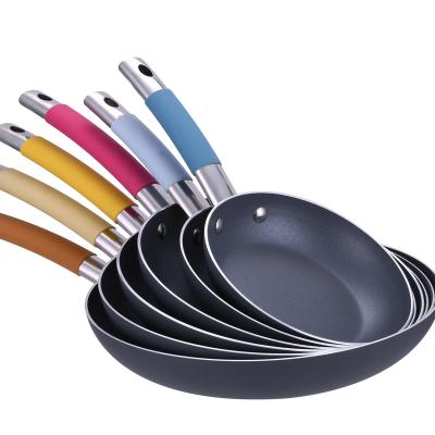 China Sustainable 6Pcs Cookware Set Kitchenware Aluminum Frying Pan Set Non Stick Liner With S.S Handle Rubber Sleeve Te koop