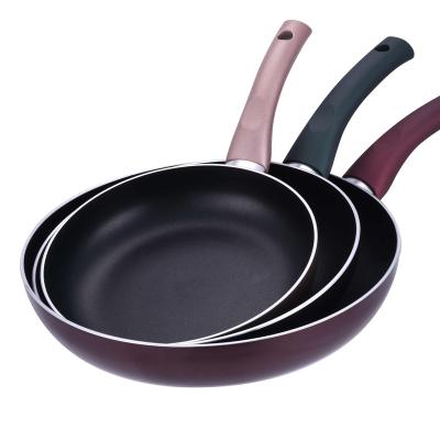 China Durable 3Pcs Cookware Set Kitchenware Aluminum Frying Pan Set Non Stick Liner With Bakelite Handle Rubber Te koop