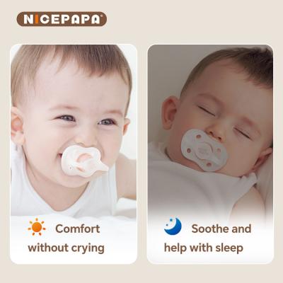 Cina NICEPAPA COMPANION BPA-Free Pacifier Pressione dell' aria auto-regolabile 6+ mesi con Pacify Clip Storage Box in vendita