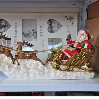 China Africa Santa with a reindeer stocking holder, a resin and a stone, Christmas decoration for sale