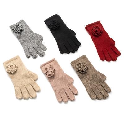 China Winter fashion slacks wholesale price small MOQ women's pure cashmere inner Mongolian gloves for sale