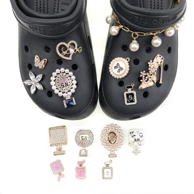 China Shoe Buckle 11pcs Kids Girl Gift Decorative Metal Shoe Buckle Rhinestone Perfume Bottles Charms For Personalize for sale