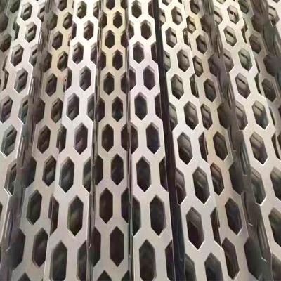 China Decorative Metal Mesh Punch Hole Perforated Stainless Steel Sheet Mesh For Ceiling Tiles for sale