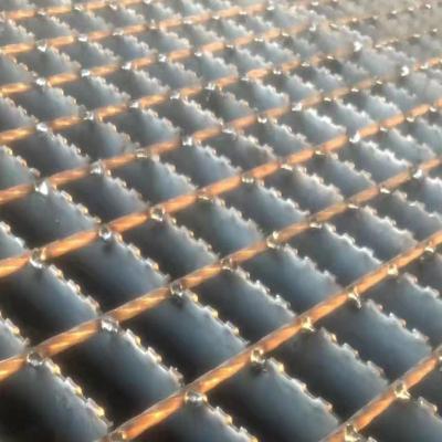 China Welded Mesh Serrated Steel Grating Galvanized Steel Grating G325/30/100 Use For Industrial Platform for sale